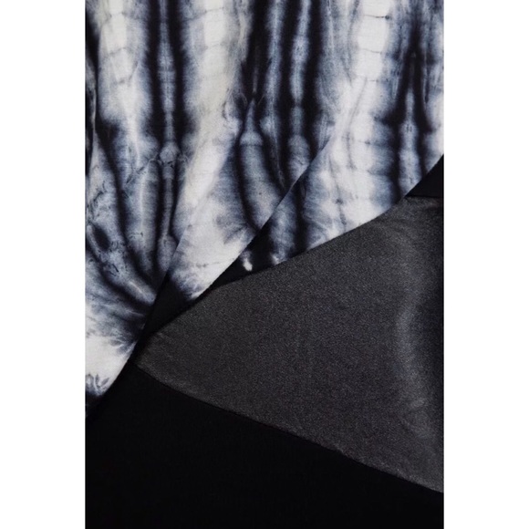 🌷 S O L D 🌷Young Fabulous & Broke Annika Dress - Picture 8 of 8